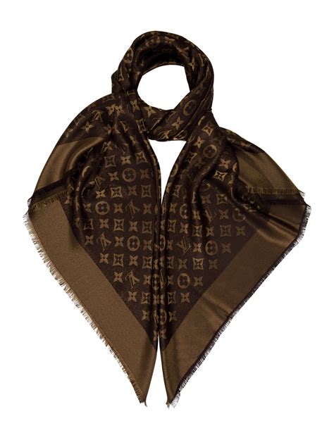 lv shawls